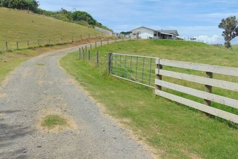 Photo of property in 44b Crosland Road, South Head, 0874