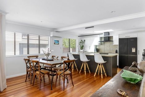 Photo of property in 9 Marie Avenue, Red Beach, 0932