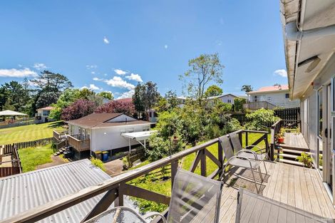 Photo of property in 23 Luckens Road, West Harbour, Auckland, 0618