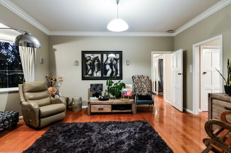 Photo of property in 11 Casey Avenue, Fairfield, Hamilton, 3214