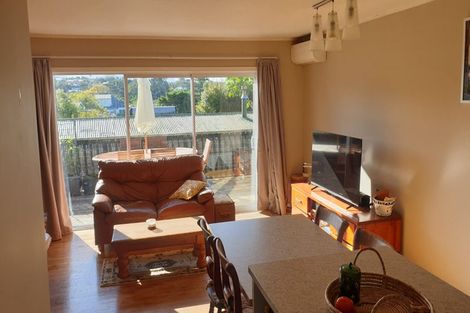 Photo of property in 1/22 Woodside Avenue, Northcote, Auckland, 0627