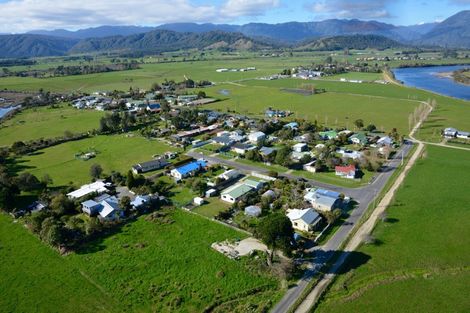 Photo of property in 3 Ray Street, Karamea, 7893