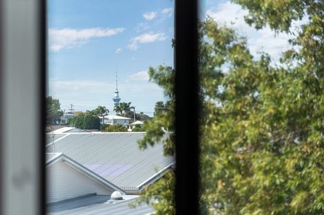 Photo of property in 210/165 Lake Road, Northcote, Auckland, 0627