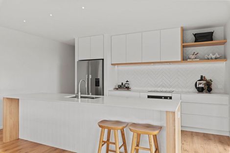 Photo of property in 10 Eaglesfield Close, Westmorland, Christchurch, 8025
