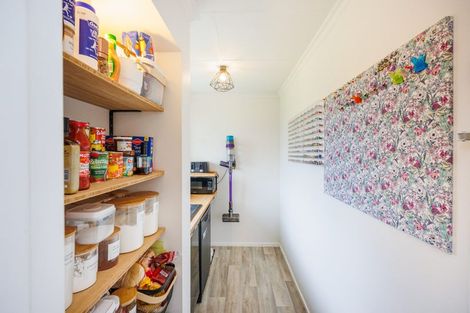 Photo of property in 10 Adams Place, Kelvin Grove, Palmerston North, 4414