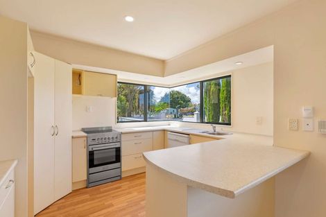 Photo of property in 10 Magnolia Drive, Waiuku, 2123