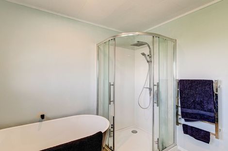 Photo of property in 11 Parkinson Close, Whitby, Porirua, 5024