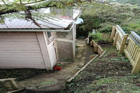 Photo of property in 28 Highbury Road, Highbury, Wellington, 6012