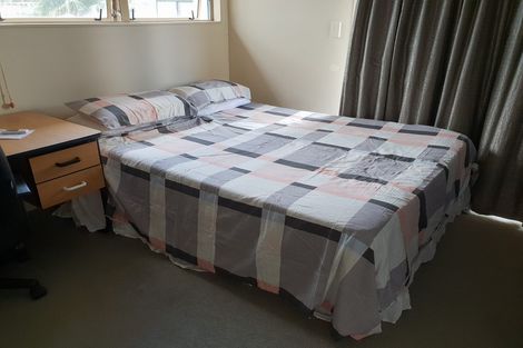 Photo of property in 239 Hill Road, The Gardens, Auckland, 2105