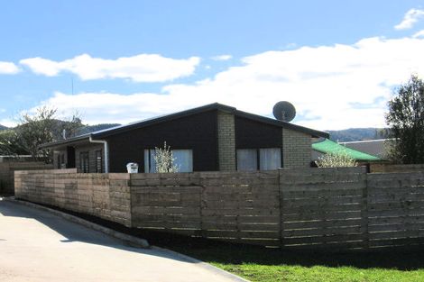 Photo of property in 6 Johnston Road, Kawakawa, 0210
