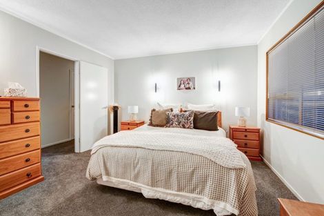 Photo of property in 20 Whangaparaoa Road, Red Beach, 0932