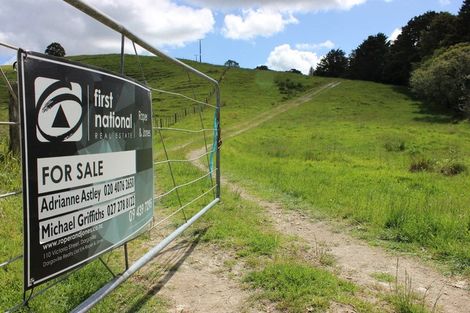Photo of property in 118 Paparoa Station Road, Paparoa, 0571