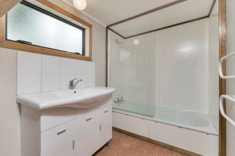 Photo of property in 78 Motutara Road, Muriwai, Waimauku, 0881
