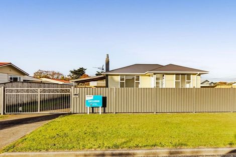 Photo of property in 25 Grey Street, Normanby, Hawera, 4614