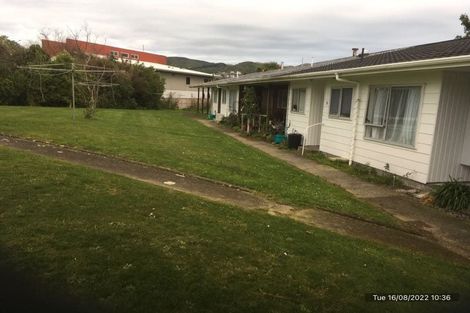 Photo of property in 4/10 Petherick Crescent, Johnsonville, Wellington, 6037