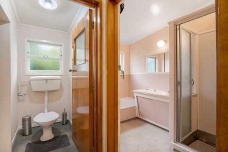Photo of property in 100 Perth Street, Holmes Hill, Oamaru, 9401