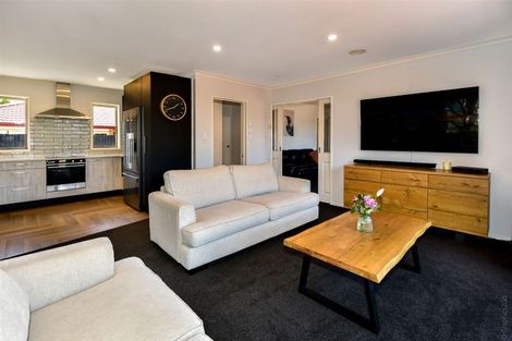 Photo of property in 10 Juliet Place, Rolleston, 7614