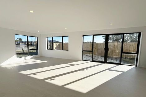 Photo of property in 64 Bill Hammond Drive, Belfast, 8051