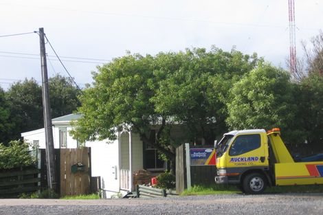 Photo of property in 294 Triangle Road, Massey, Auckland, 0614