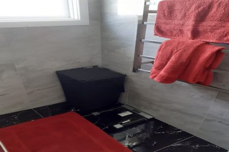 Photo of property in 45 Kenmore Street, Newlands, Wellington, 6037