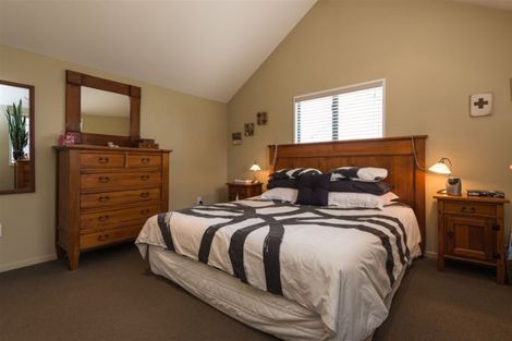 Photo of property in 20 Makora Street, Fendalton, Christchurch, 8041