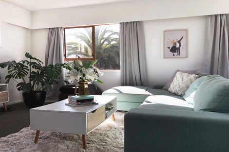 Photo of property in 13 East Street, Papakura, 2110