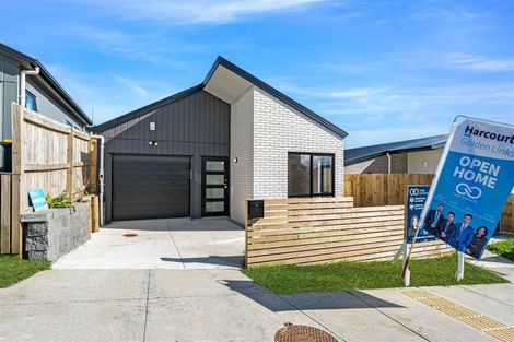 Photo of property in 34 Morus Road, Massey, Auckland, 0614
