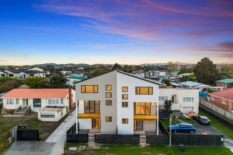 Photo of property in 1/16 Binsted Road, New Lynn, Auckland, 0600