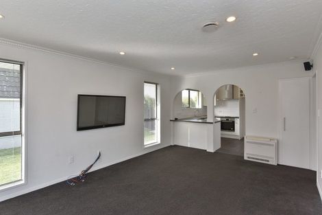 Photo of property in 17 Apollo Place, Papanui, Christchurch, 8052