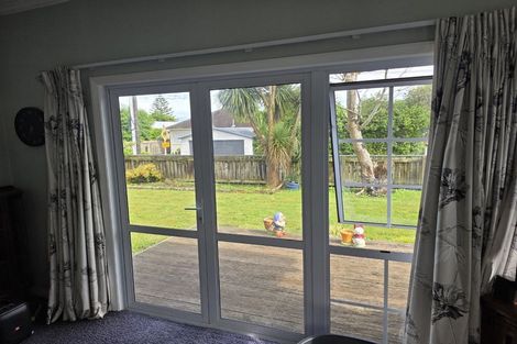 Photo of property in 28 List Street, Welbourn, New Plymouth, 4310