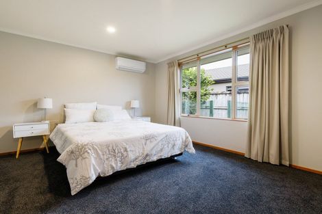 Photo of property in 18 Gibbston Close, Huntington, Hamilton, 3210