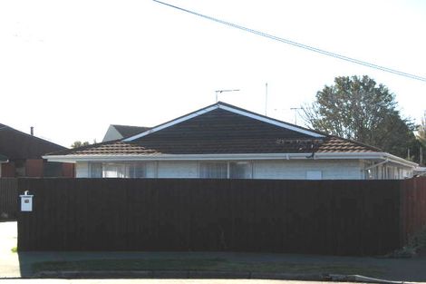 Photo of property in 76 Garreg Road, Bryndwr, Christchurch, 8052