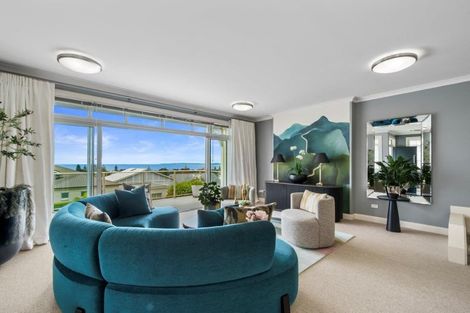 Photo of property in 25 Panorama Heights, Orewa, 0931