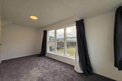 Photo of property in 11 Wainhouse Street, Stokes Valley, Lower Hutt, 5019