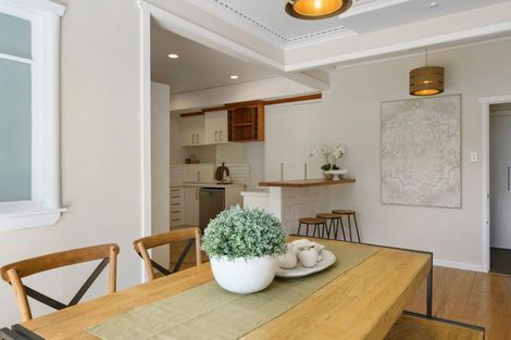 Photo of property in 18 Queen Street, Cambridge, 3434