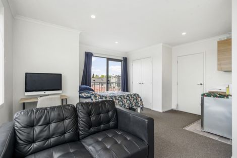 Photo of property in 47u1 Cameron Road, Hamilton East, Hamilton, 3216