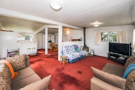 Photo of property in 16 Walton Road, Paraparaumu Beach, Paraparaumu, 5032