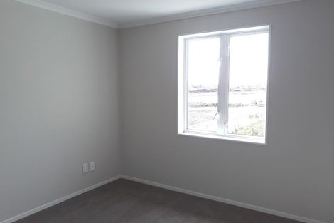 Photo of property in 10 Saddleback Crescent, Papakura, 2110
