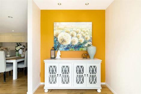 Photo of property in 30a Seaview Road, Glenfield, Auckland, 0629