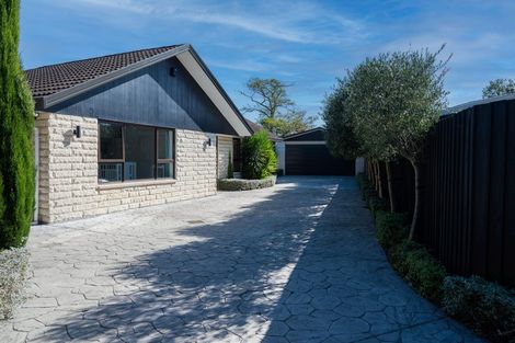 Photo of property in 10 Ludlow Place, Parklands, Christchurch, 8083