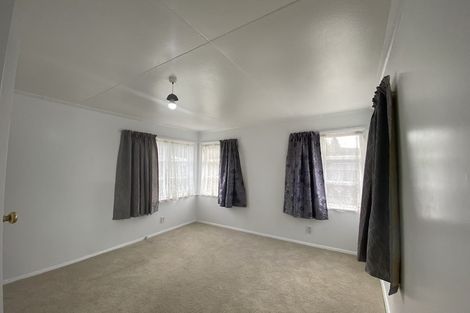 Photo of property in 70 Stokes Valley Road, Stokes Valley, Lower Hutt, 5019