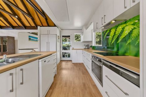 Photo of property in 37 Autumn Avenue, Glen Eden, Auckland, 0602
