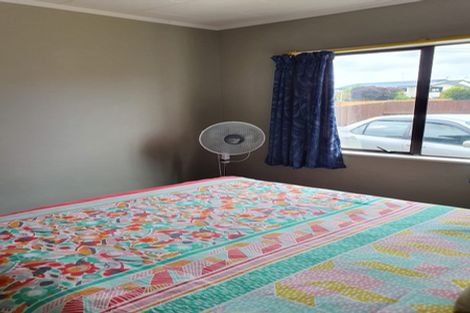 Photo of property in 29 Lydia Place, Kelvin Grove, Palmerston North, 4414