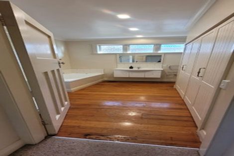 Photo of property in 40 Birdwood Road, Waterloo, Lower Hutt, 5011