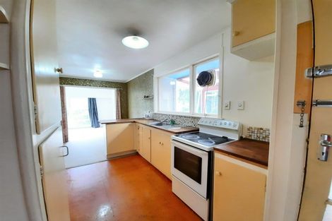 Photo of property in 43 Cutler Street, New Lynn, Auckland, 0600