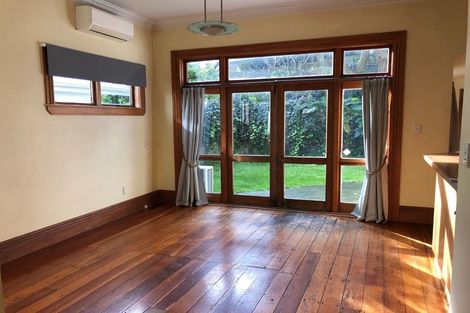 Photo of property in 15 Caroline Street, Mount Victoria, Wellington, 6011