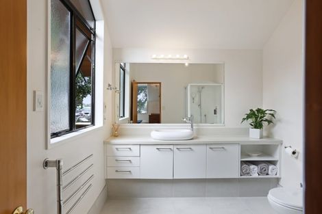 Photo of property in 1 Maygrove Drive, Orewa, 0931