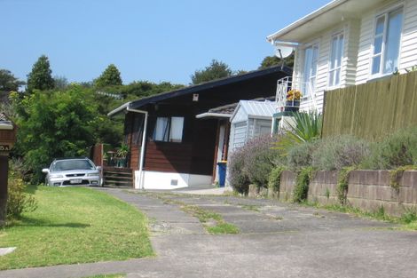 Photo of property in 1/85 Verran Road, Birkenhead, Auckland, 0626