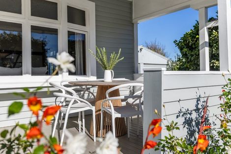 Photo of property in 86 Te Mata Road, Havelock North, 4130