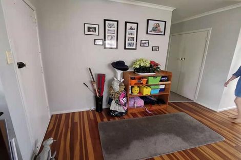Photo of property in 112 Edgewater Drive, Pakuranga, Auckland, 2010